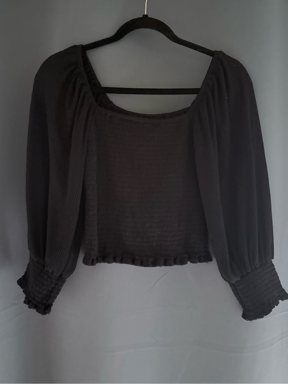 🖤 Anthropologie Ginny Smocked Crop Top